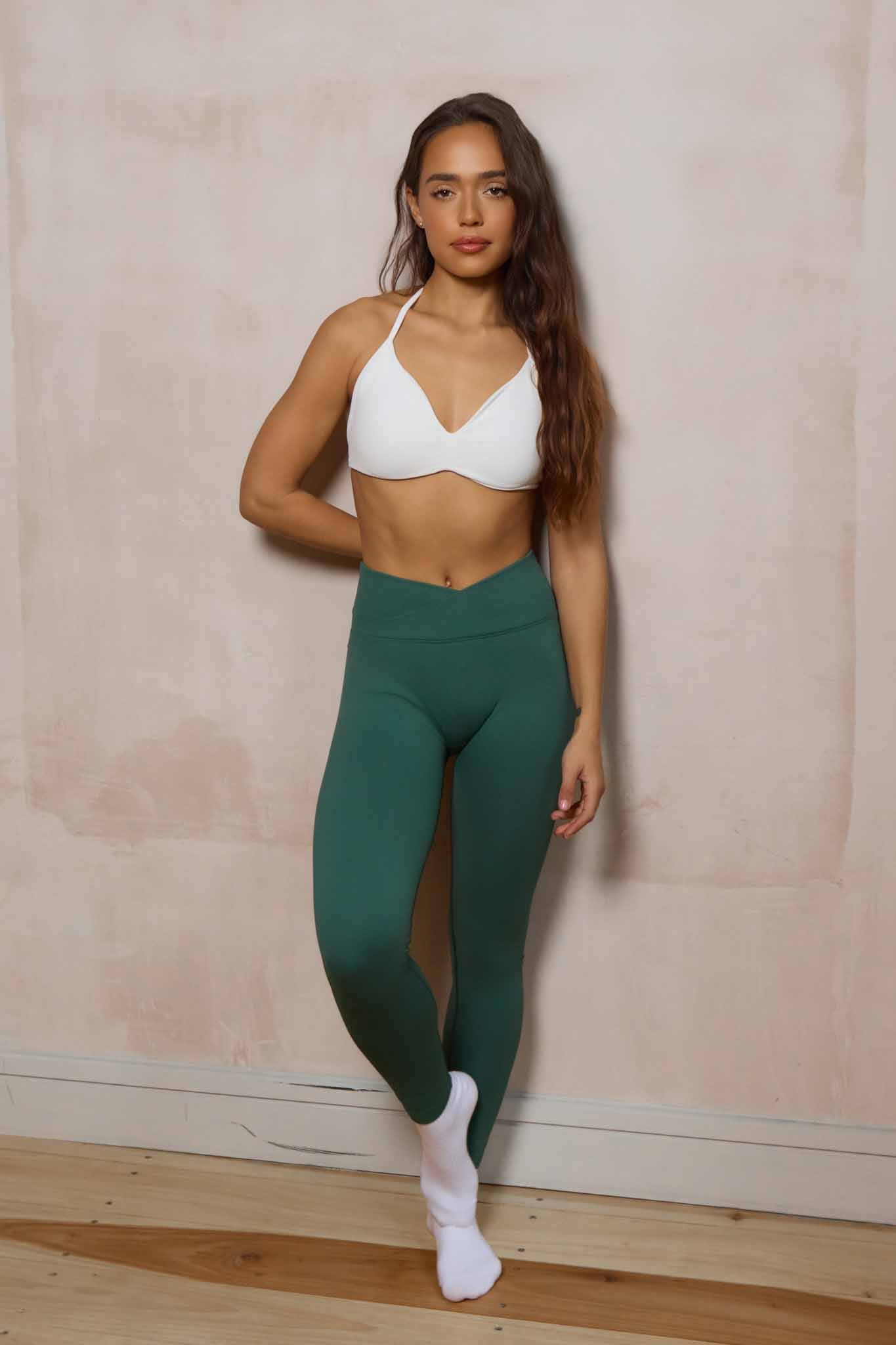 SuperSculpt V-Waist Scrunch Bum Leggings | Pistachio