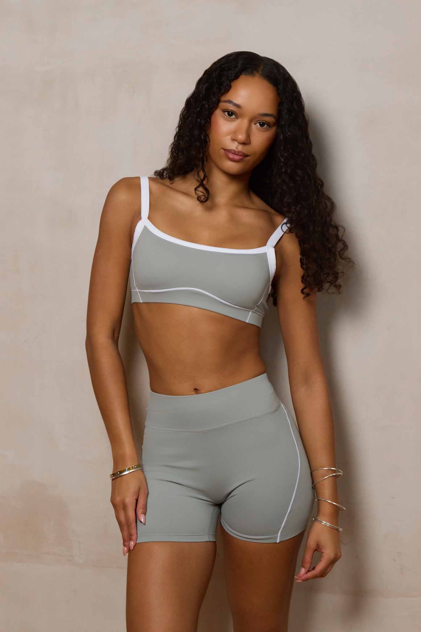 Contrast Sports Bra | Light Grey